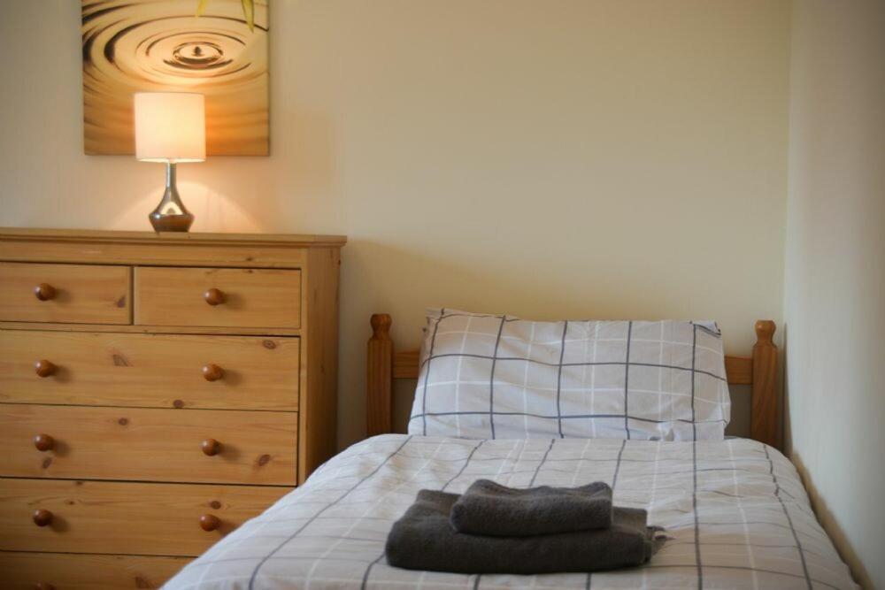 Decked Out Apartment Алнмут Екстериор снимка